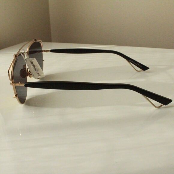 Christian Dior Gold & Black Sunglasses Aviator Style with Case & Card - Picture 3 of 8